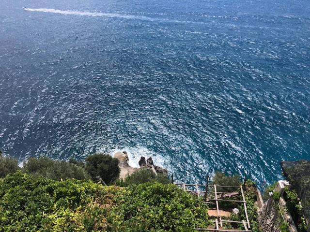 Appartamento Di Raphael Con Discesa Privata Al Mare Amalfi Exterior photo