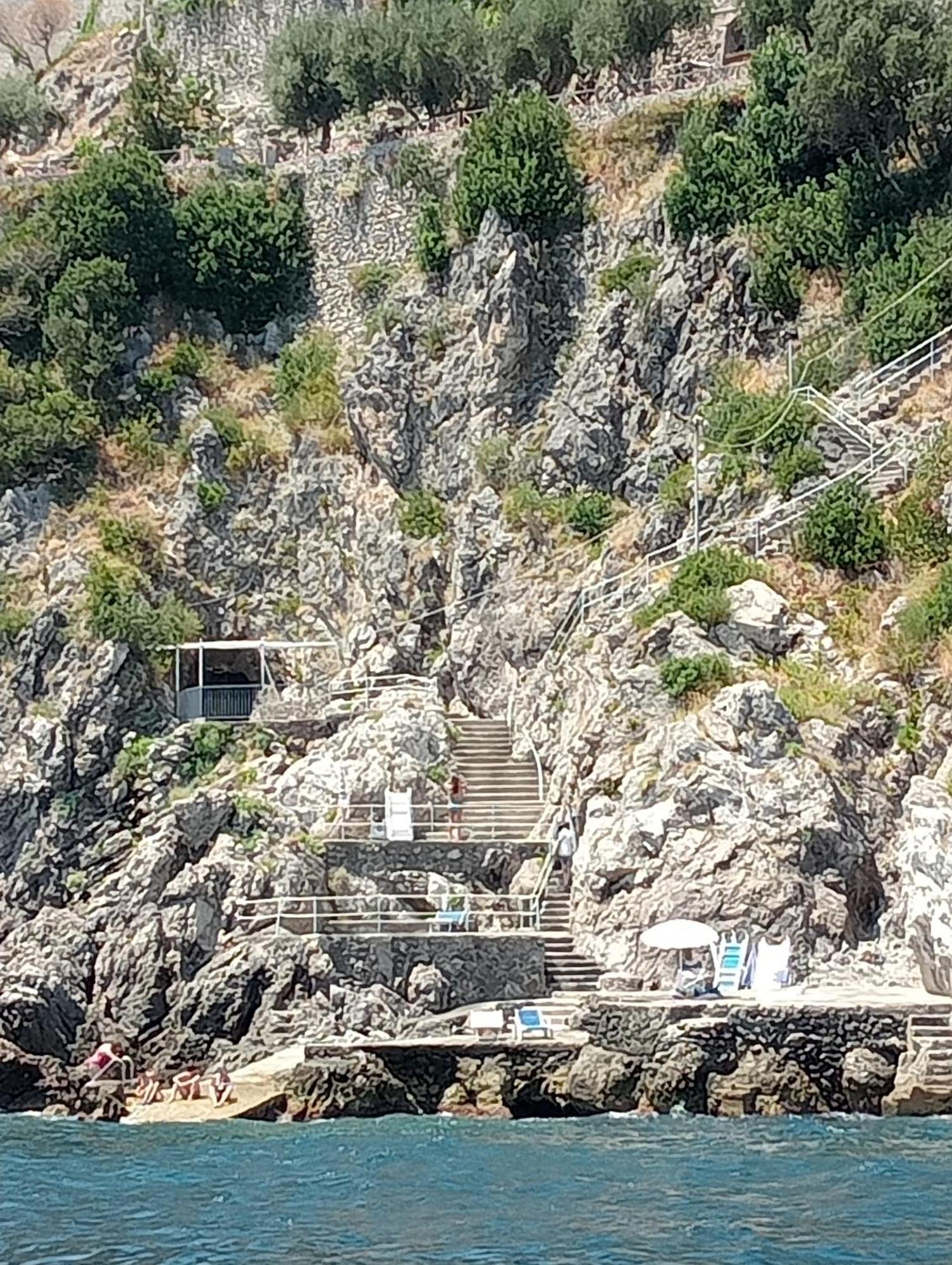 Appartamento Di Raphael Con Discesa Privata Al Mare Amalfi Exterior photo